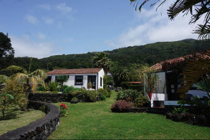 Jardim Do Triangulo - Alojamento Local Manadas Exterior photo